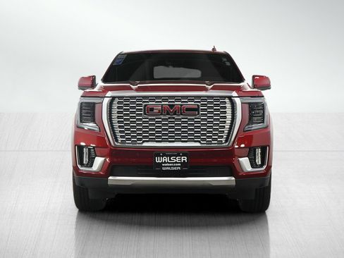 Used 2024 GMC Yukon XL Denali w/ Denali Reserve Package AWD/4WD image 8