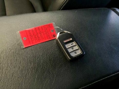 Used 2018 Honda Accord Sport image 13
