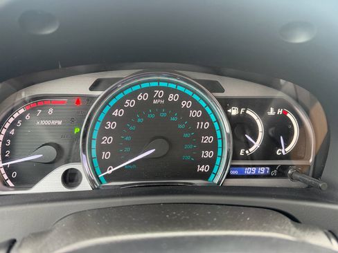 Used 2012 Toyota Venza LE image 17