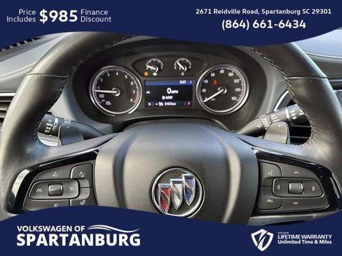 Used 2024 Buick Enclave Essence image 11