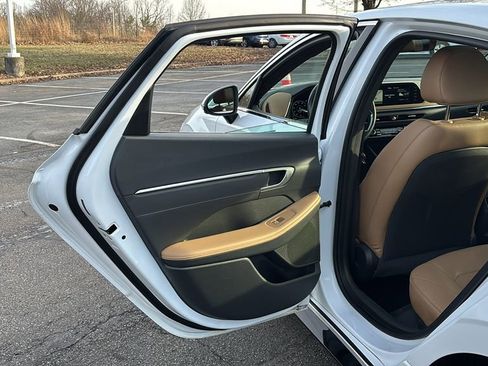 Used 2021 Hyundai Sonata Limited image 28