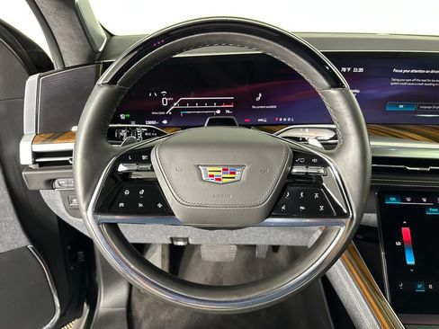 Used 2025 Cadillac Escalade Sport Platinum AWD/4WD image 12