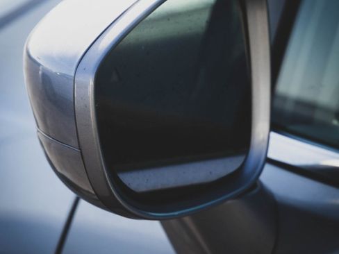 Used 2019 Chrysler Pacifica Touring-L image 28