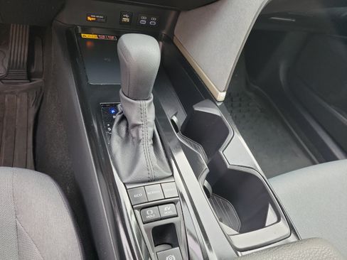 Used 2025 Toyota Camry LE FWD image 20
