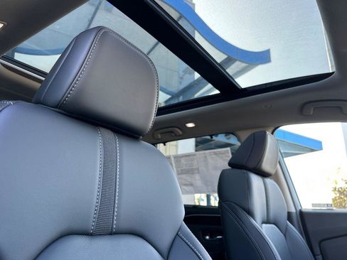 New 2025 Honda Pilot Touring image 20