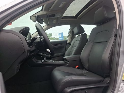 Used 2024 Honda Civic Touring image 13