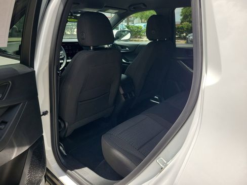 Used 2026 Chevrolet Equinox LT FWD image 8