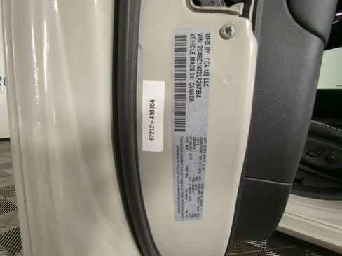 Used 2020 Chrysler Pacifica Limited w/ Advanced Safetytec Group image 48