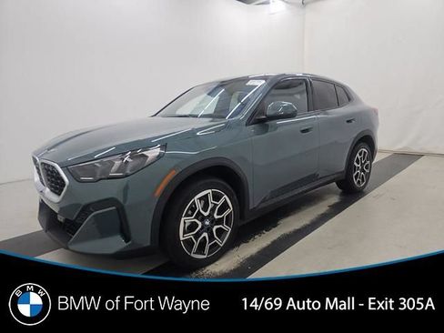 Used 2025 BMW X2 xDrive28i AWD/4WD image 1
