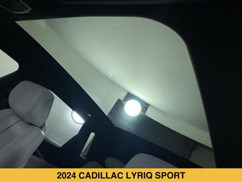 Certified 2024 Cadillac Lyriq Sport AWD/4WD image 10