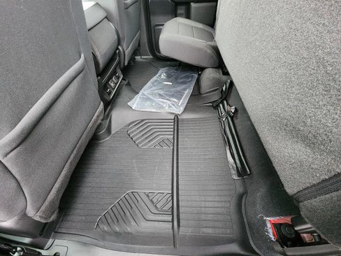 Used 2022 Chevrolet Silverado 2500 LT w/ Convenience Package image 26