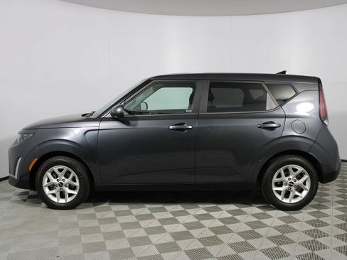 Used 2023 Kia Soul LX w/ Option Group 015 FWD image 25