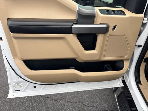 Used 2015 Ford F150 XLT w/ Equipment Group 302A Luxury image 11