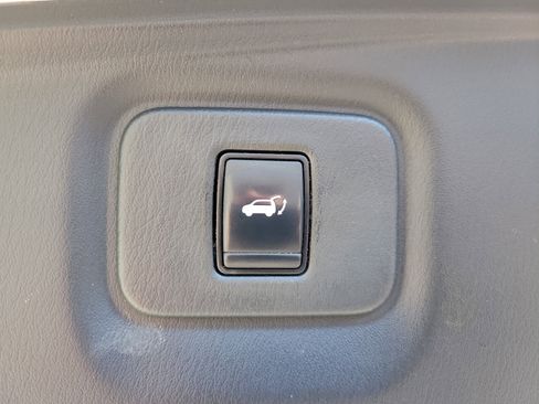 Used 2020 Nissan Pathfinder SL image 12