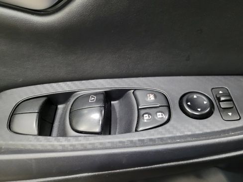 Used 2024 Nissan Sentra SV FWD image 27