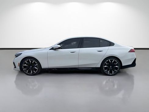 Certified 2024 BMW i5 eDrive40i w/ Executive Package RWD image 6
