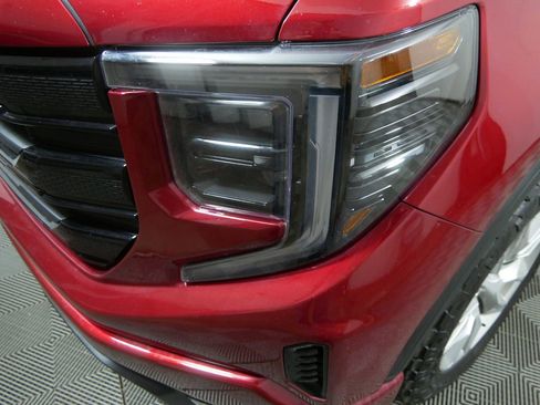 Used 2024 GMC Sierra 1500 Elevation w/ X31 Off-Road Package AWD/4WD image 11