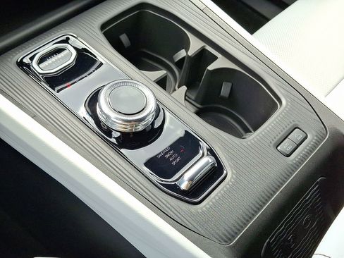 New 2026 Jeep Cherokee Limited AWD/4WD image 10