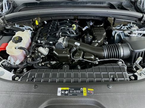 Certified 2025 Jeep Grand Cherokee Limited w/ Luxury Tech Group II image 42