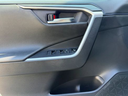 Used 2019 Toyota RAV4 XSE w/ XSE Weather Package image 9