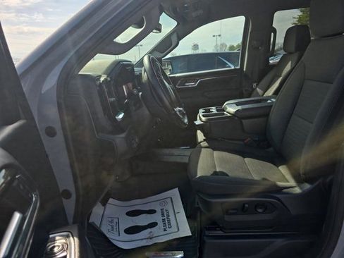 Used 2024 Chevrolet Silverado 1500 RST AWD/4WD image 25