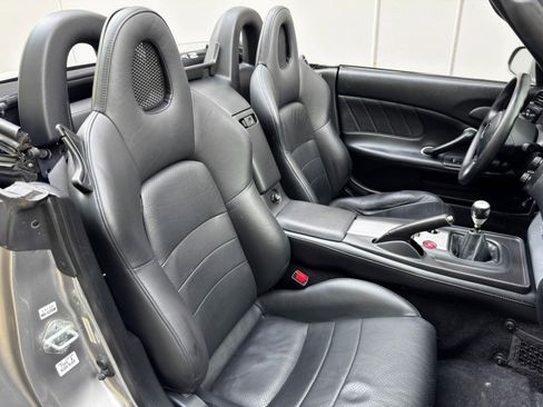 Used 2004 Honda S2000 image 27