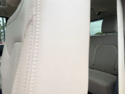 Used 2023 Ford Expedition Limited image 37