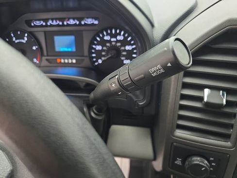 Used 2020 Ford F250 XL w/ STX Appearance Package image 23