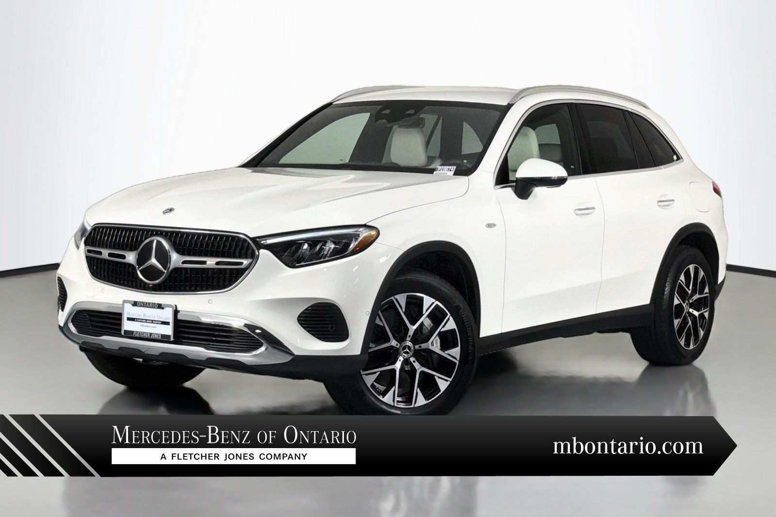 Used 2025 Mercedes-Benz GLC 350e 4MATIC w/ Driver Assistance Package image 1