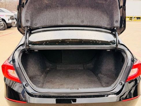 Used 2020 Honda Accord Sport image 8