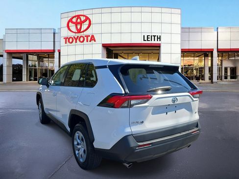 Used 2023 Toyota RAV4 LE image 7