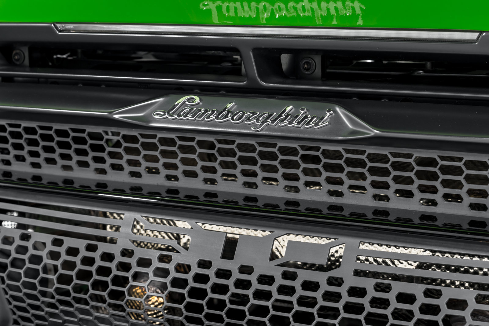Used 2023 Lamborghini Huracan STO RWD image 53