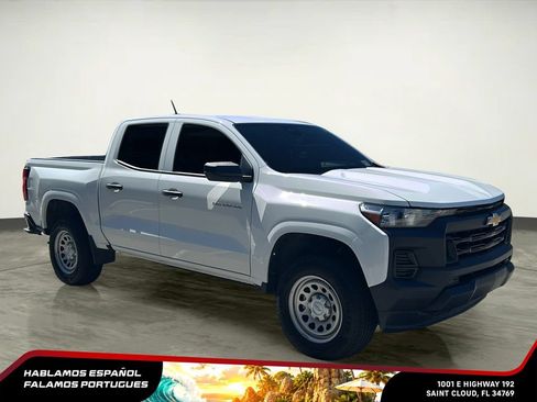 Used 2025 Chevrolet Colorado W/T RWD image 8