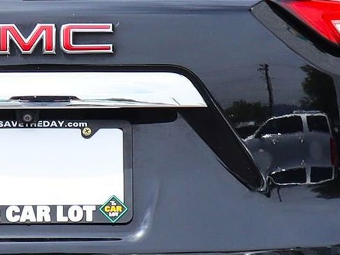 Used 2023 GMC Terrain SLT AWD/4WD image 20