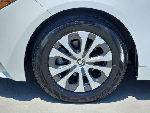 Used 2021 Toyota Corolla LE w/ Carpet Mat Package (TMS) FWD image 32