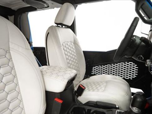 Used 2021 Jeep Gladiator Sport image 21