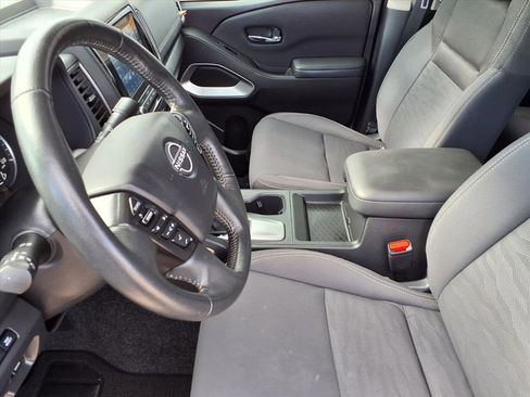 Used 2023 Nissan Frontier SV w/ Technology Package image 16