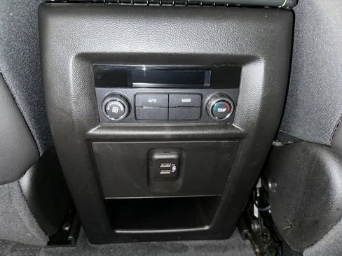 Certified 2023 Chevrolet Traverse LT w/ LPO, Floor Liner Package image 22