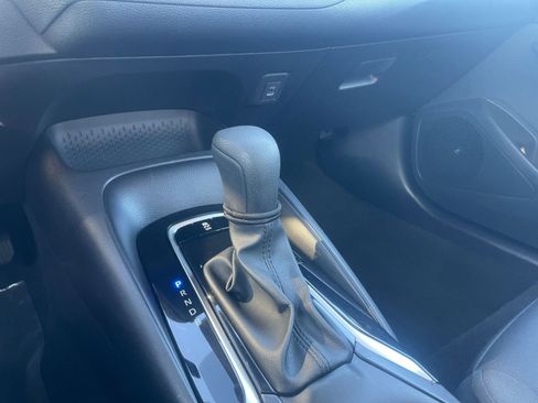 Used 2025 Toyota Corolla LE image 41