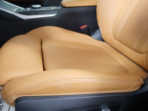 Used 2023 BMW i4 eDrive35 image 9