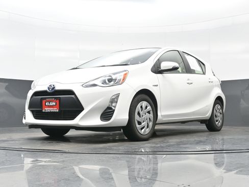 Used 2016 Toyota Prius C One image 24