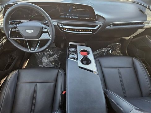 Used 2024 Cadillac Lyriq Tech image 13