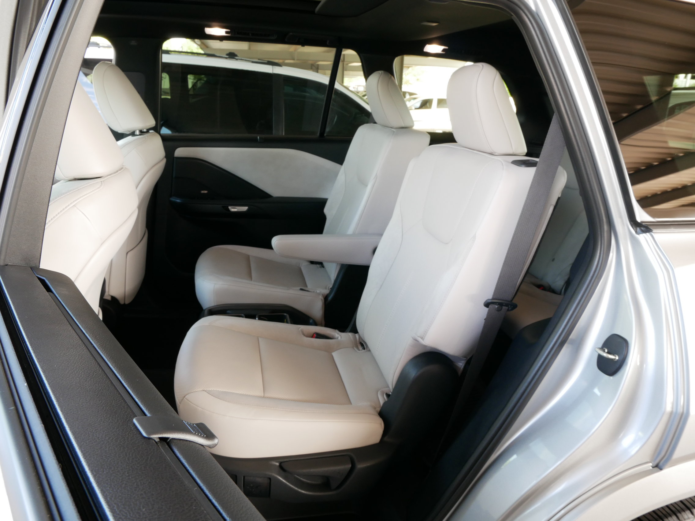 Certified 2026 Lexus TX 550h AWD Plug-In Hybrid w/ Technology Package image 24