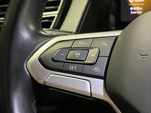 Used 2024 Volkswagen Atlas Cross Sport SEL Premium R-Line AWD/4WD image 27