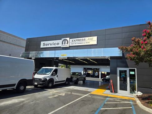 Used 2023 Jeep Gladiator Overland image 37