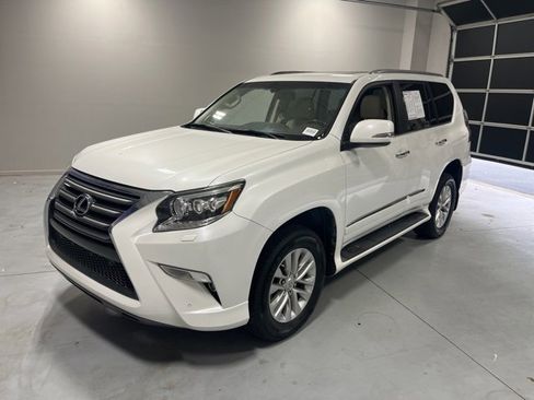 Used 2016 Lexus GX 460 image 3