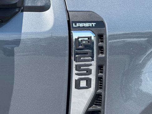 New 2026 Ford F250 4x4 Crew Cab Super Duty image 7