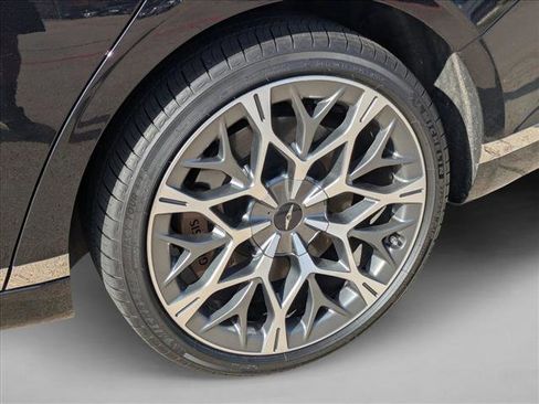 Used 2024 Genesis G90 3.5T image 22