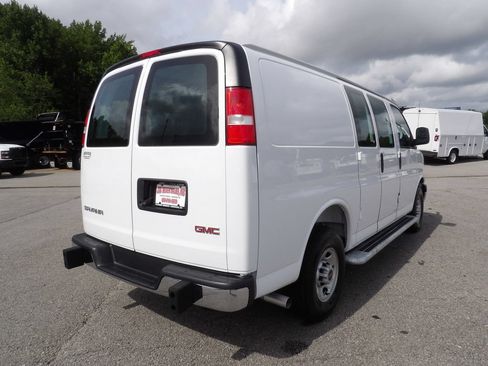 Used 2025 GMC Savana 2500 w/ Driver Convenience Package RWD image 7
