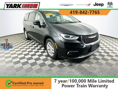 Certified 2023 Chrysler Pacifica Touring-L